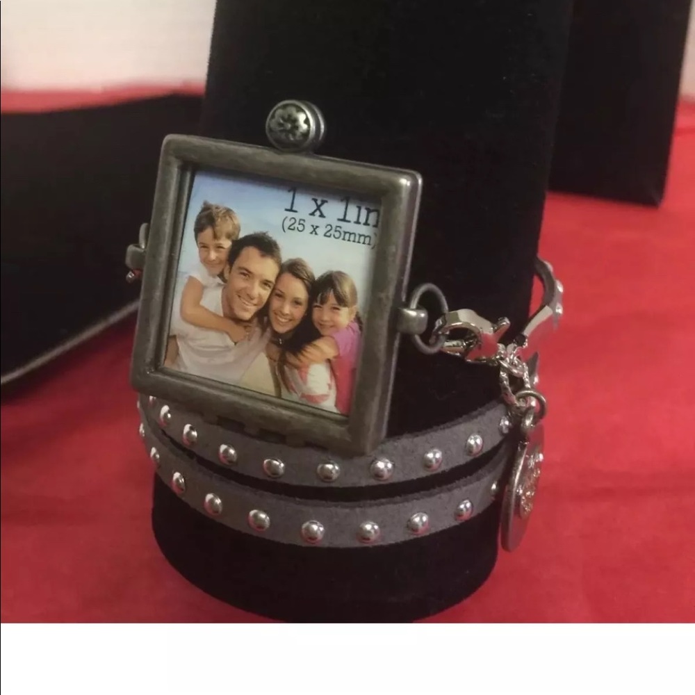 Ladies Leather Bracelet Straps Gray Picture Locket